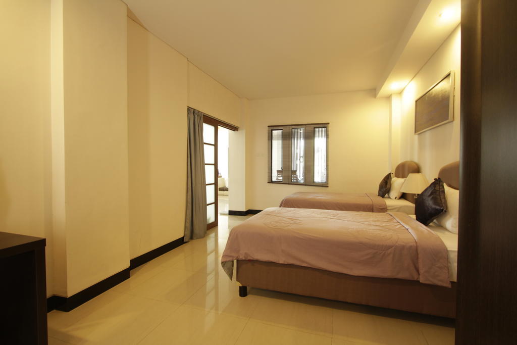 Alit Beach Resort And Villas Sanur Rum bild