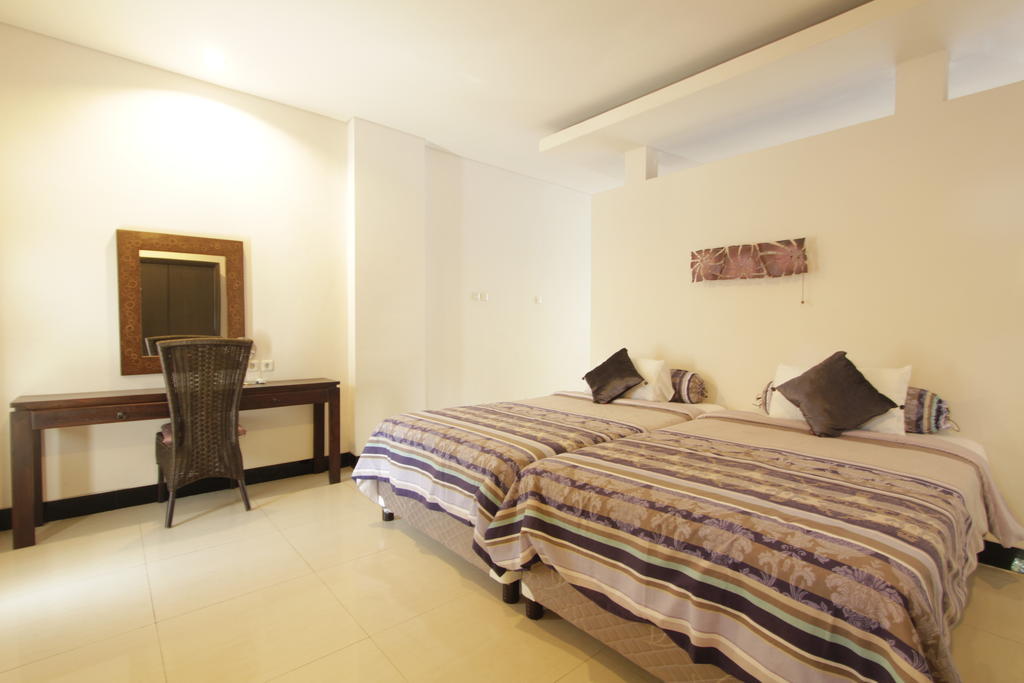 Alit Beach Resort And Villas Sanur Rum bild