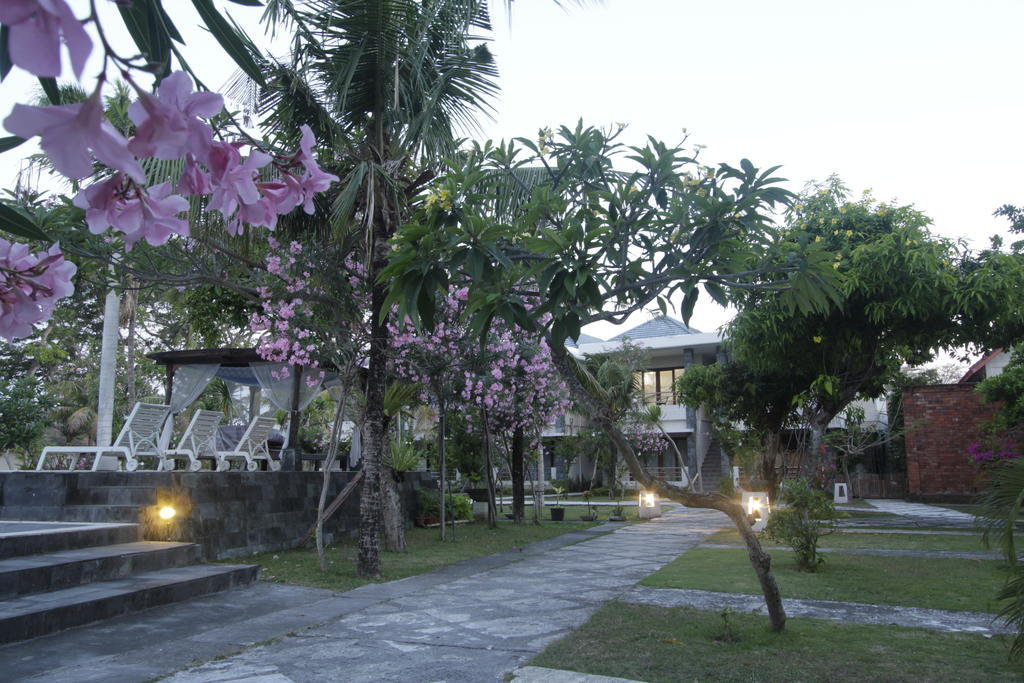 Alit Beach Resort And Villas Sanur Exteriör bild