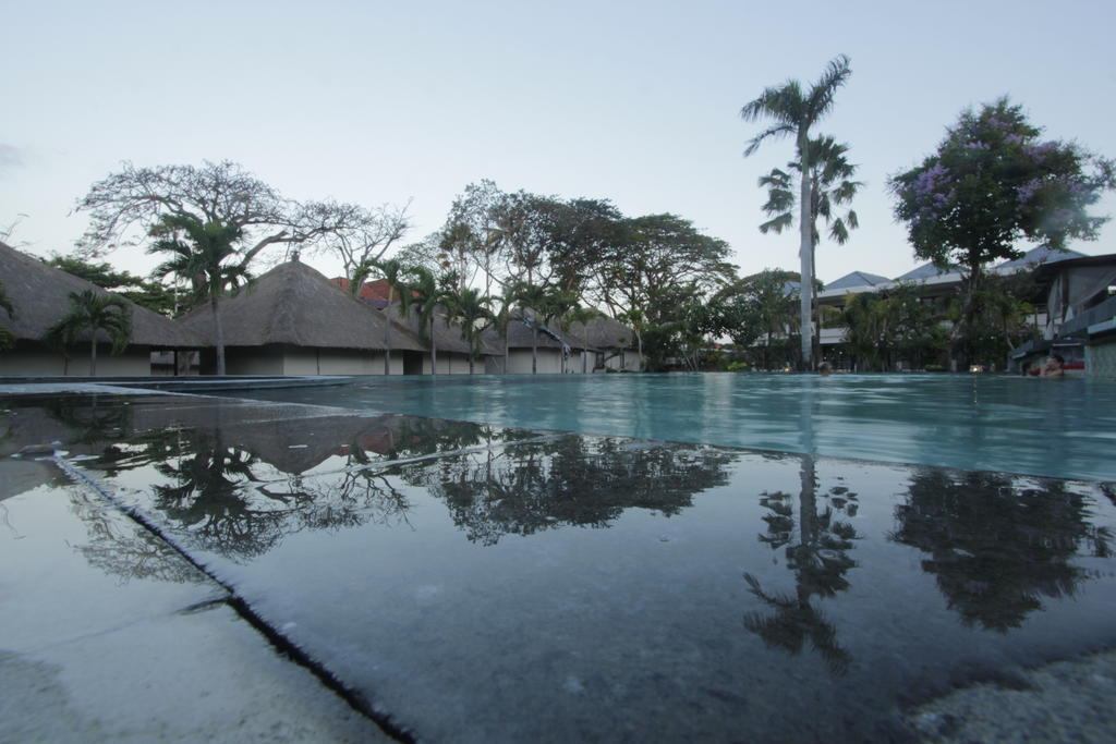Alit Beach Resort And Villas Sanur Exteriör bild