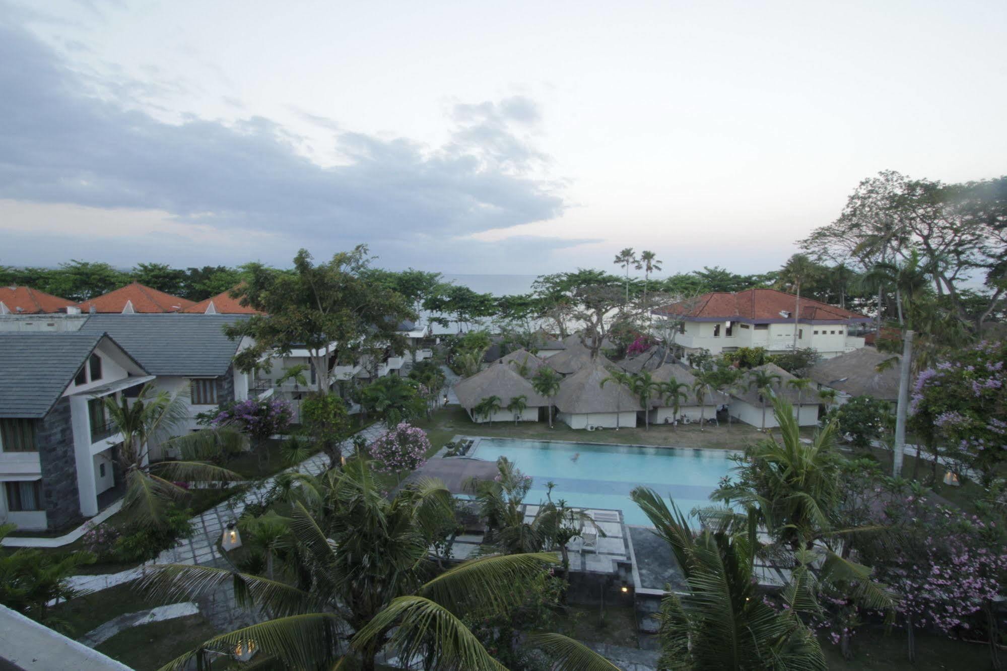 Alit Beach Resort And Villas Sanur Exteriör bild
