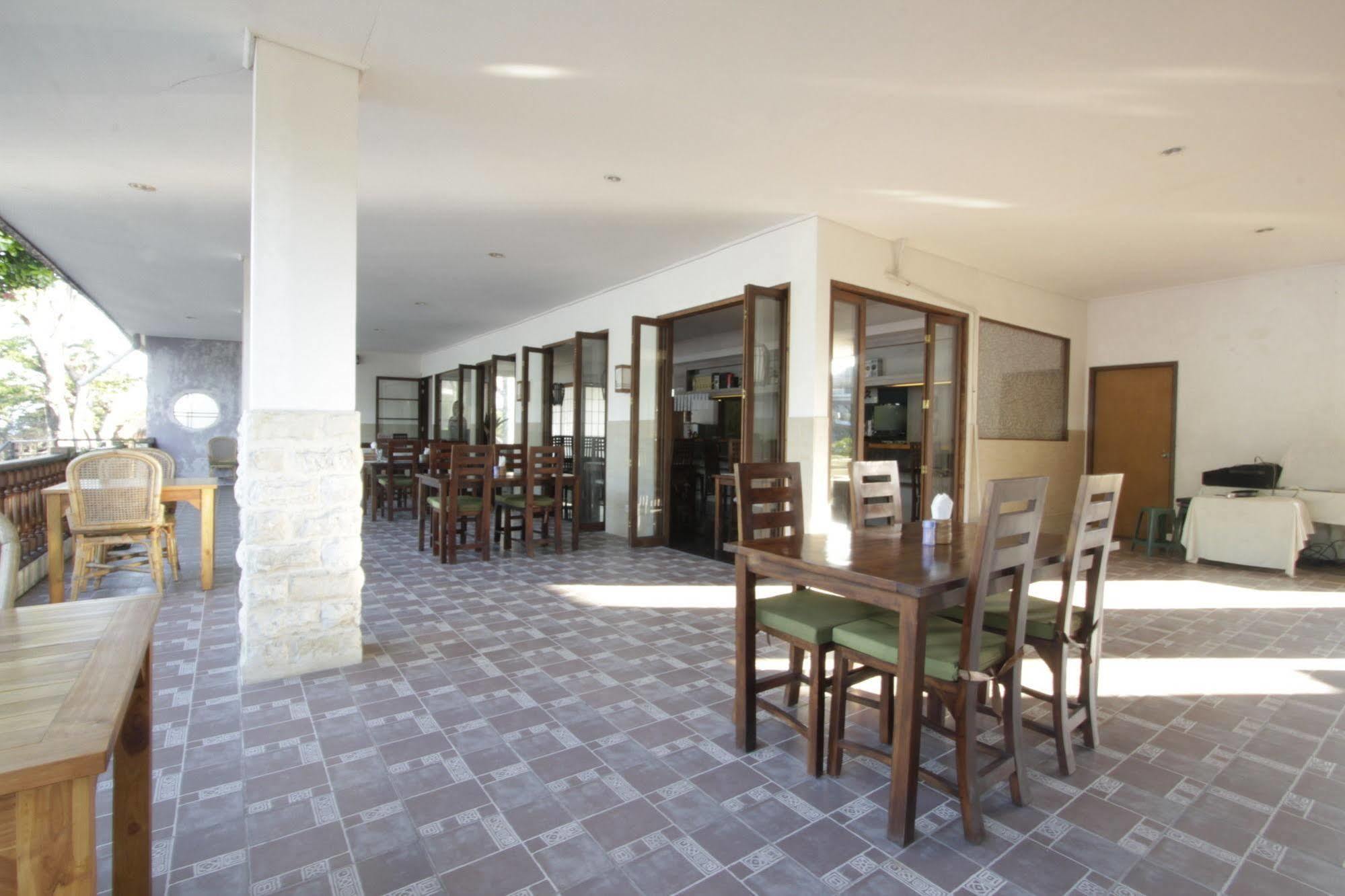 Alit Beach Resort And Villas Sanur Exteriör bild