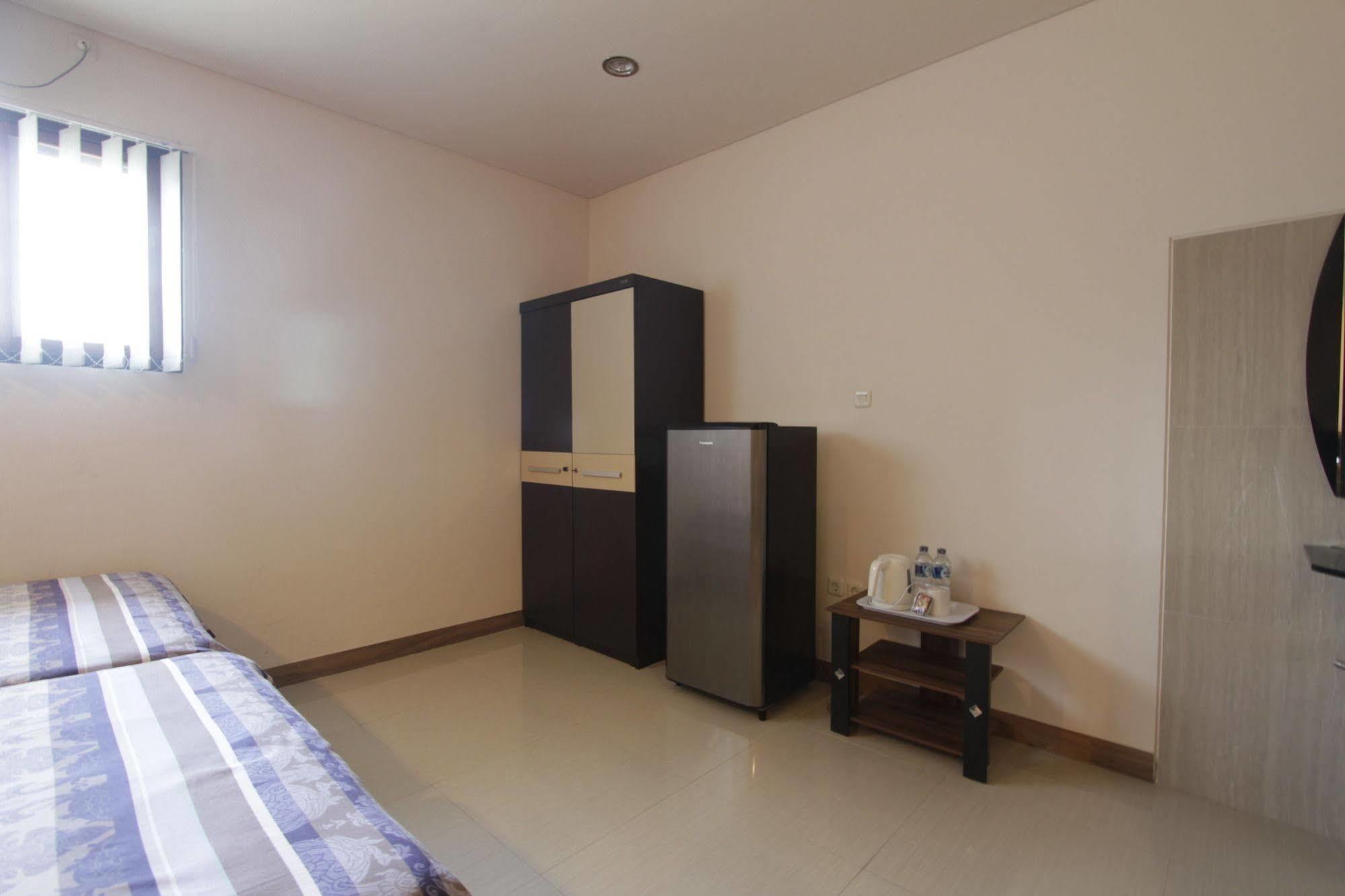 Alit Beach Resort And Villas Sanur Exteriör bild