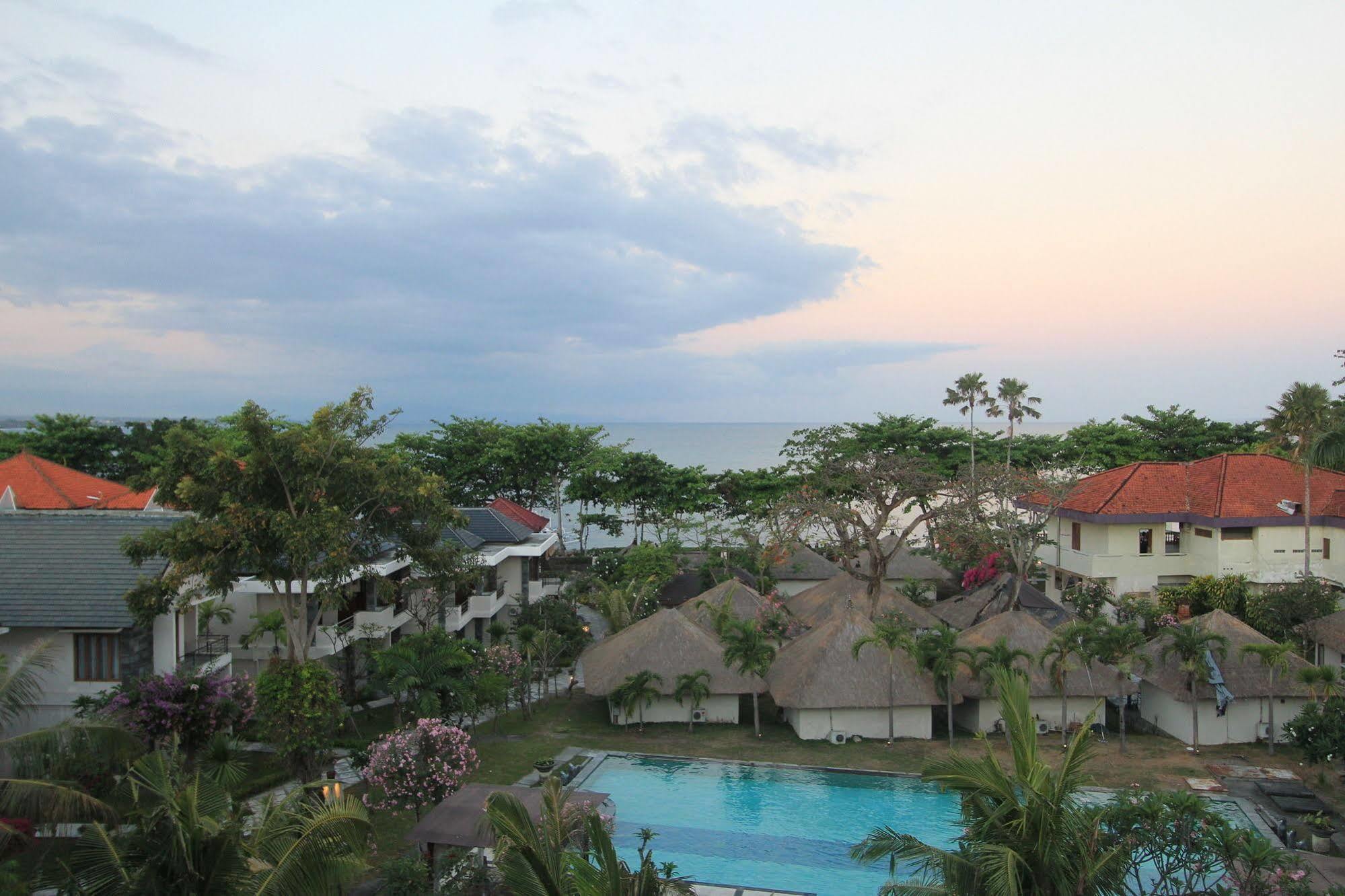 Alit Beach Resort And Villas Sanur Exteriör bild